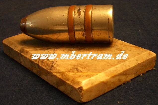 Schreibtischdekoration 37mm Granatengeschoss M 1873 auf Marmorplatte