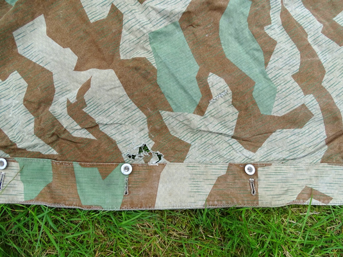 Dreieckszeltbahn Wehrmacht, farbfrisches Tarnmuster, 1939, 2 Riemen (5) Dreieckszeltbahn Wehrmacht, farbfrisches Tarnmuster, 1939, 2 Riemen (5)
