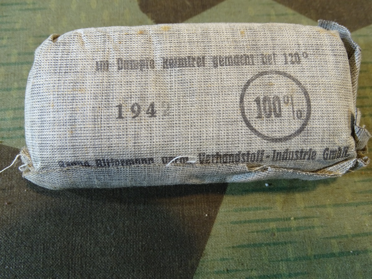 Großes Wehrmachts Verbandpäckchen, 1942, B.Rittermann, Verbandstoff Industrie Berlin