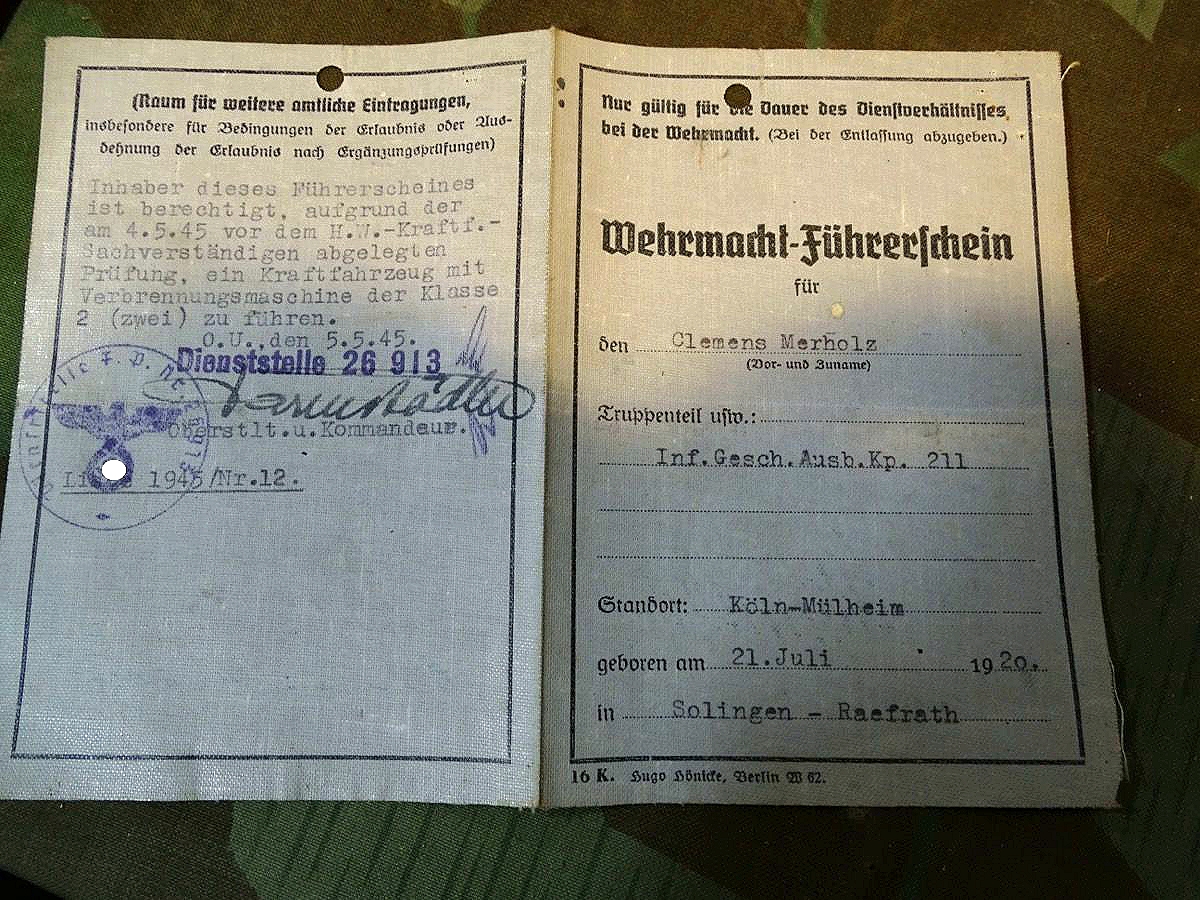 Wehrmacht Führerschein,  Inf. Gesch. A. Kp. 211 Köln Mühlheim,  Clemens M. Kl. 3,  ! 05.05.45 erweitert auf 2 !