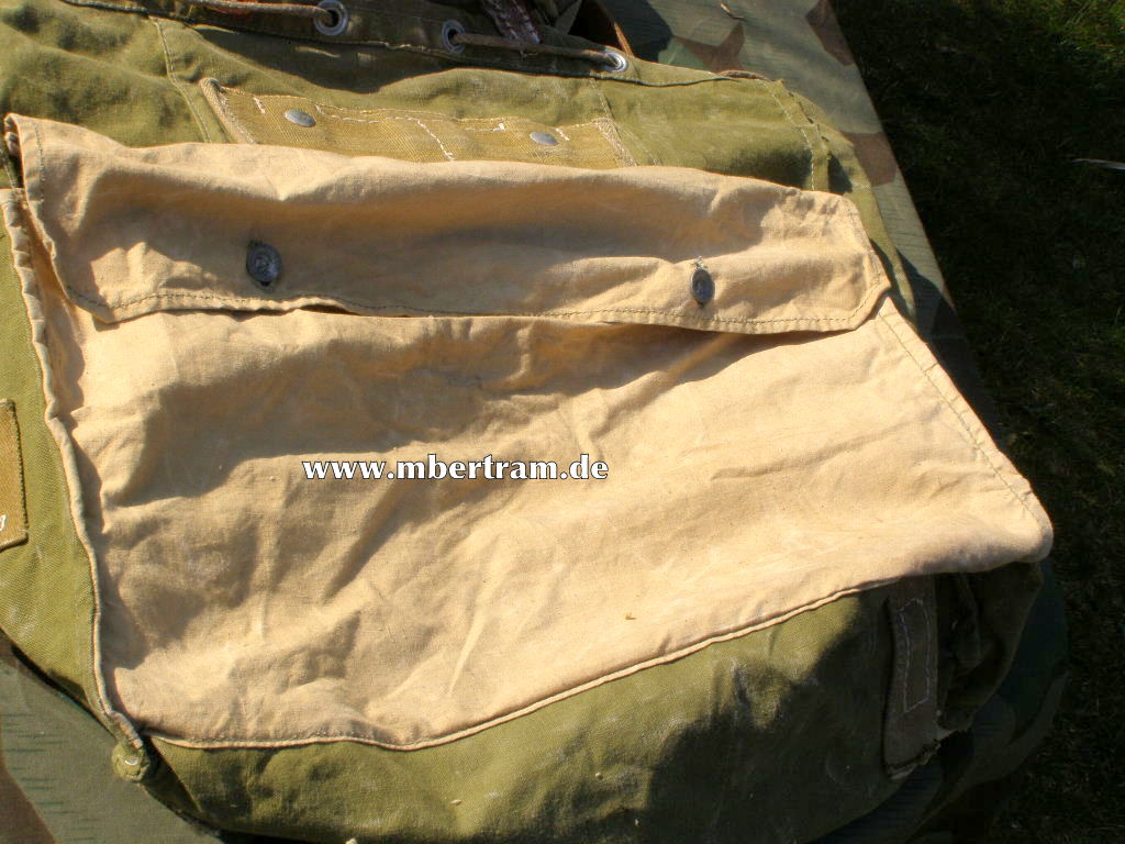 13582-12 Afrikakorps Rucksack, Webberiemung für Y-Riemen, 1941