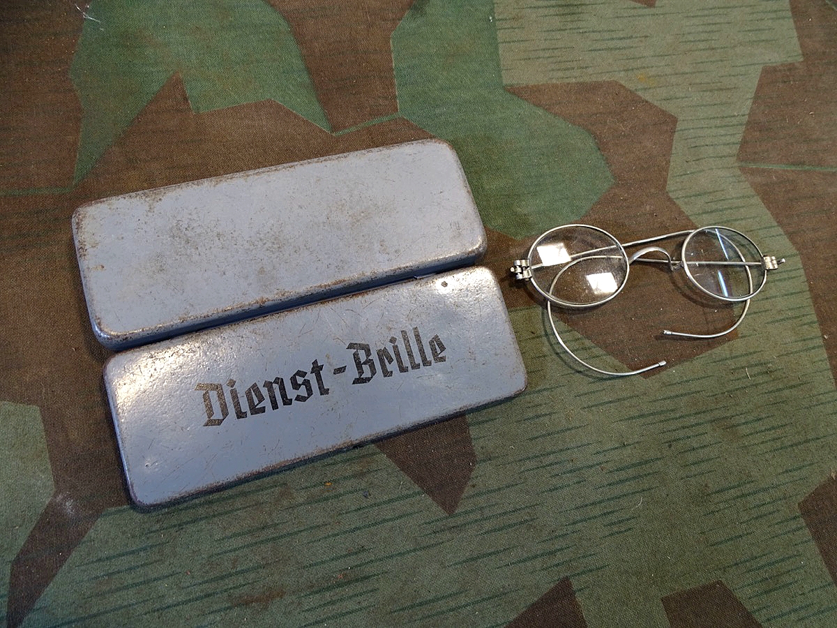 Wehrmacht Dienst Brille in Behälter