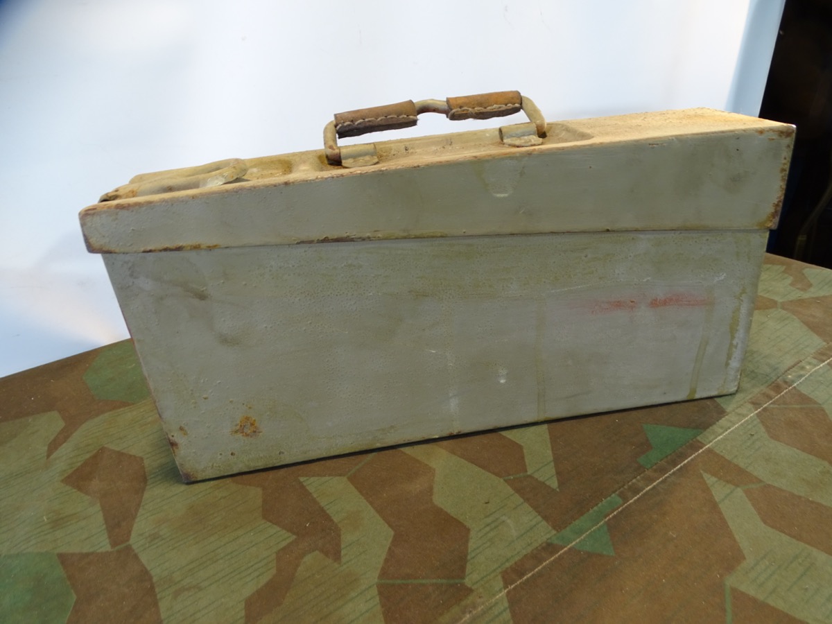 MG 34/42 Patronenkasten 34 von 1941. um 1943 Lehmgelb getarnt