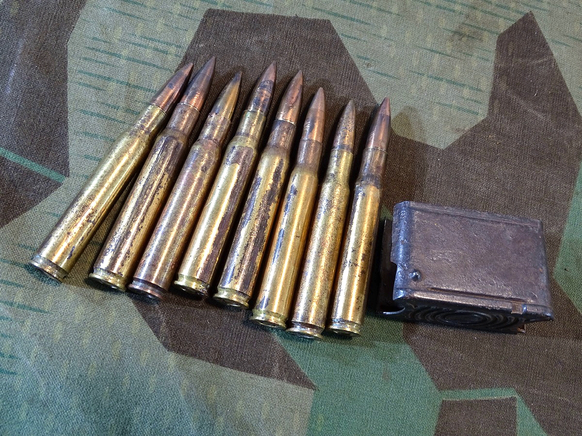 8 Stück US 2. Weltkriegs Standartmunition Kaliber 30-06 Hst.: TW 43 mit Ladeclip