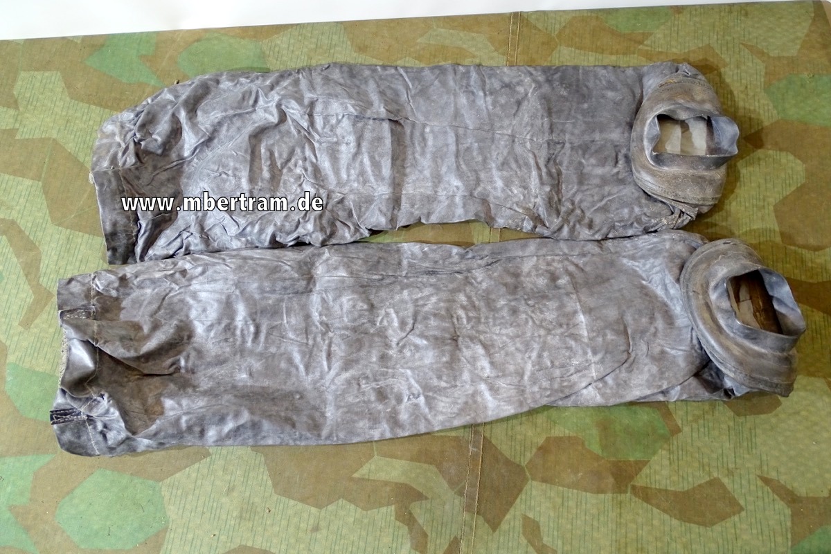 Wehrmacht Kavallerie Pferde Gasschutz Strümpfe 41, " aqd" Gr. 1, ca. 71 cm