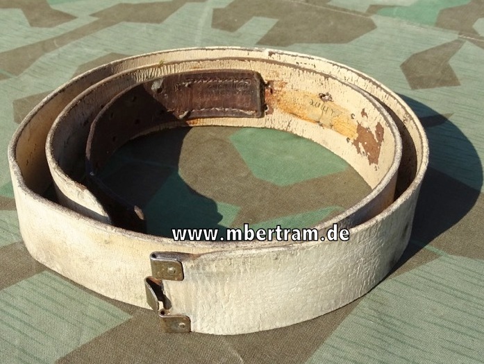 Gelackter weißer Paradekoppel z. B. SS, 2. Weltkieg, Eisenschließe, sehr selten