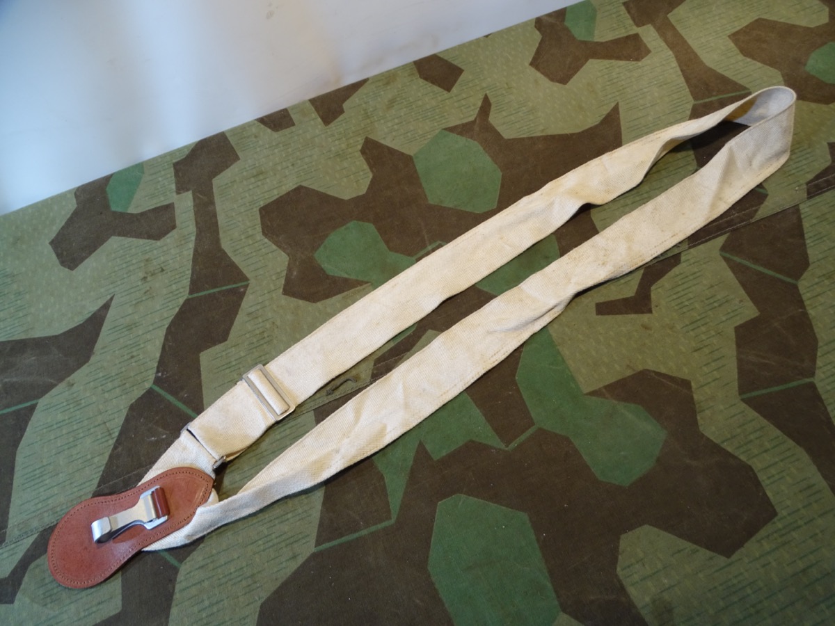 Wehrmacht Blankwaffen Schultergurt,  braunes Leder 