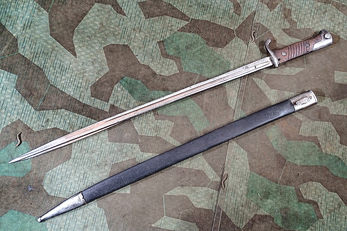 Infanterie Seitengewehr M 98 Lang n.A.," 125. R.1.0.85", Leder Scheide, nrgl.