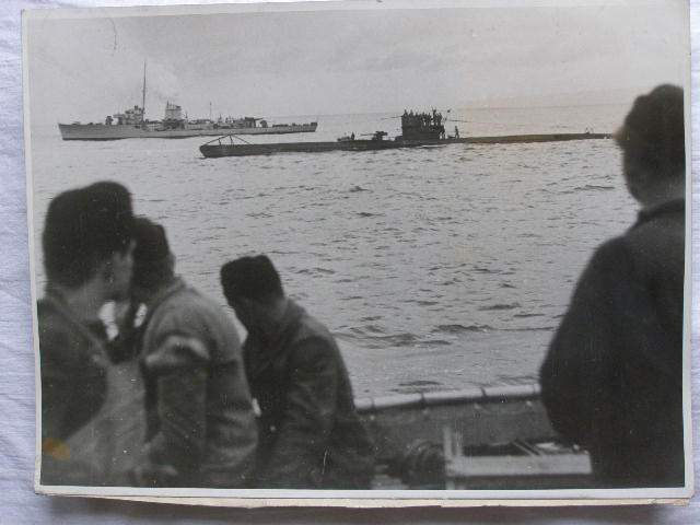 Zerstörer u.Versorger, Treffen m. deutschem U-Boot, Atlantik