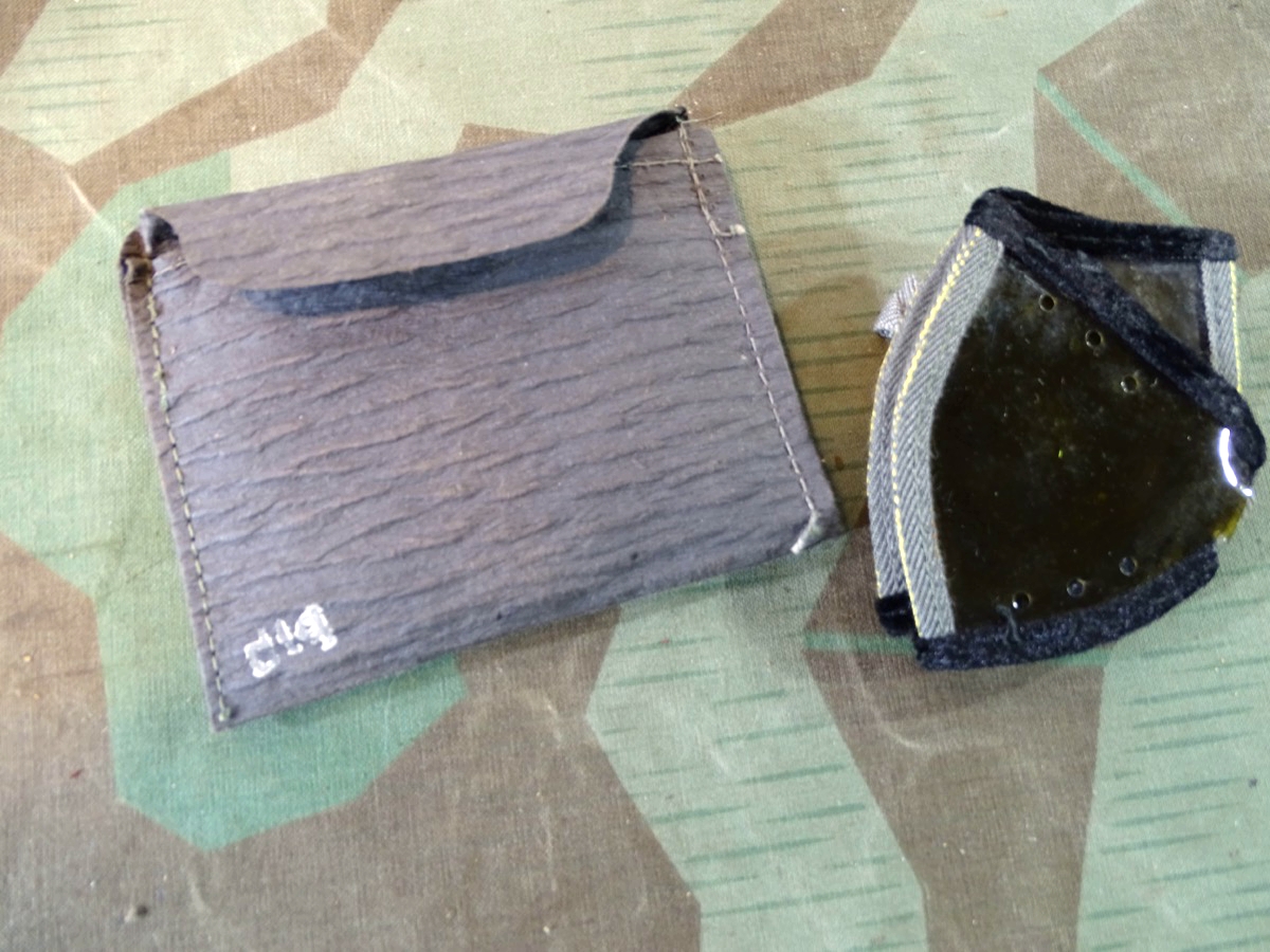 Staubbrille Wehrmacht, Augenschützer 42, mit feldgrauem Pappumschlag mit Hersteller Code