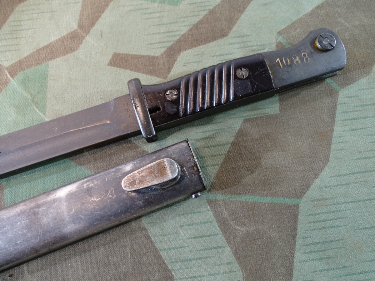 Wehrmacht Seitengewehr 98/84 , Hst.: asw 42  ( Hörster Solingen 1942) mit Bakelit Griffschalen
