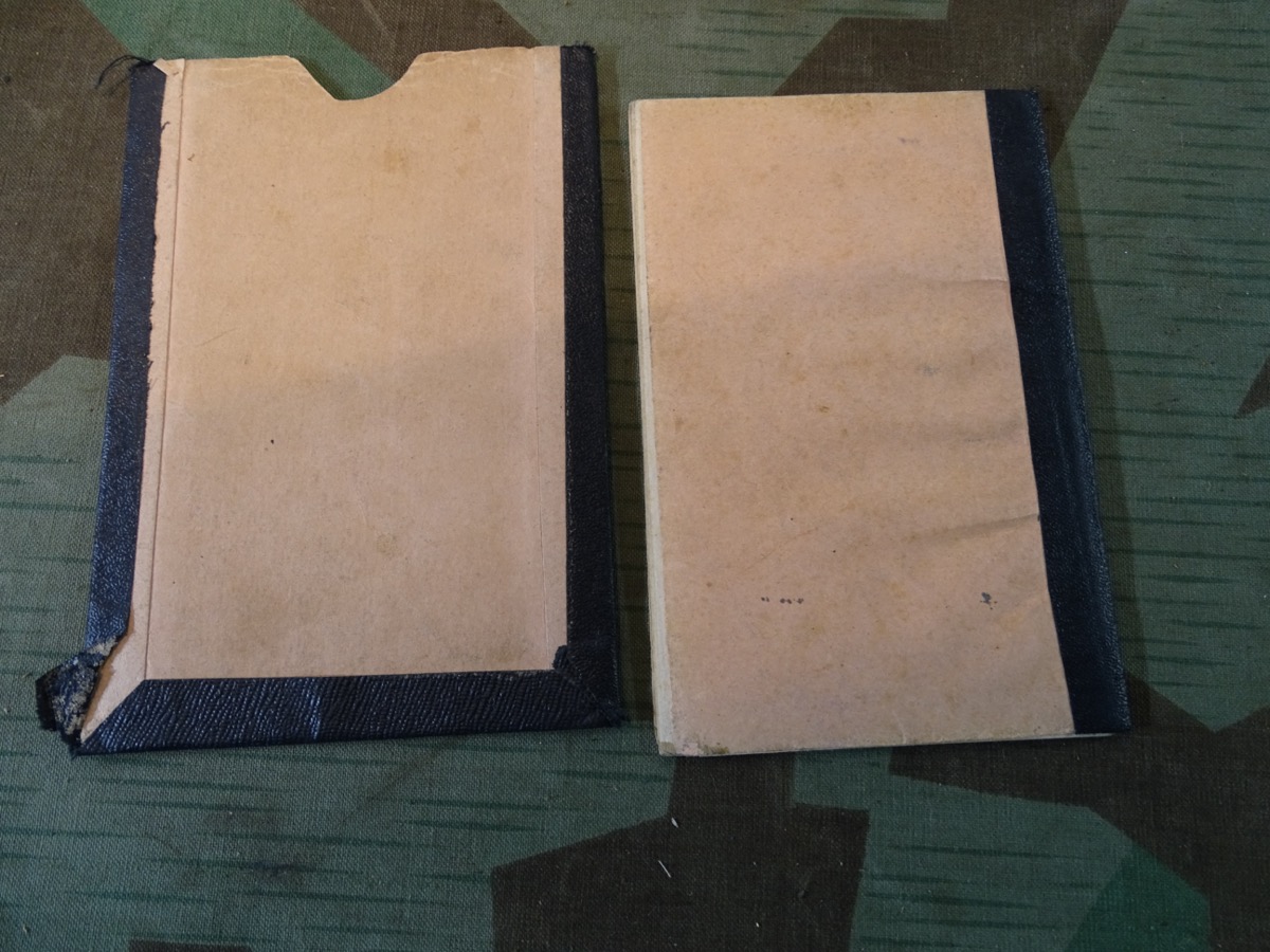 2 Wehrpässe 1. u 2. Weltkrieg mit 2 Hüllen u. Urkunde Ehrenkreuz f. Frontkämpfer 2 Wehrpässe 1. u 2. Weltkrieg mit 2 Hüllen u. Urkunde Ehrenkreuz f. Frontkämpfer