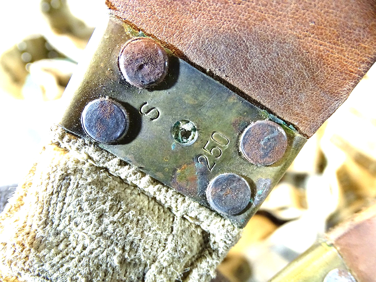 20906-4 Holz Patronenkasten / Gurtkasten MG Schwarzlose mit Gurt, 1. Weltkrieg