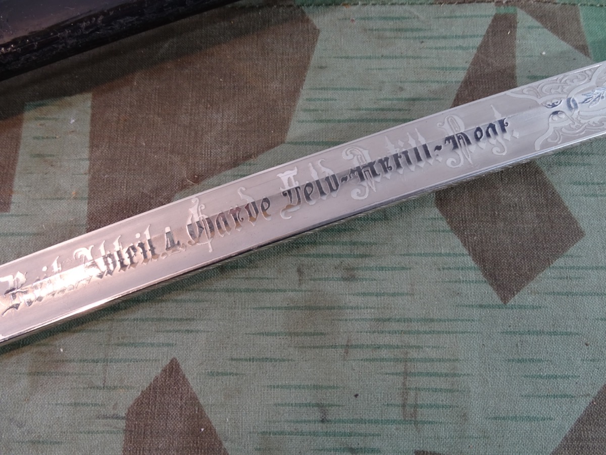 Garde Artillerie Säbel von WKC mit sehr schöner Ätzung " Reiter Abt. 4 Garde Artillerie Feld Art. Rgt." Garde Artillerie Säbel von WKC mit sehr schöner Ätzung " Reiter Abt. 4 Garde Artillerie Feld Art. Rgt."