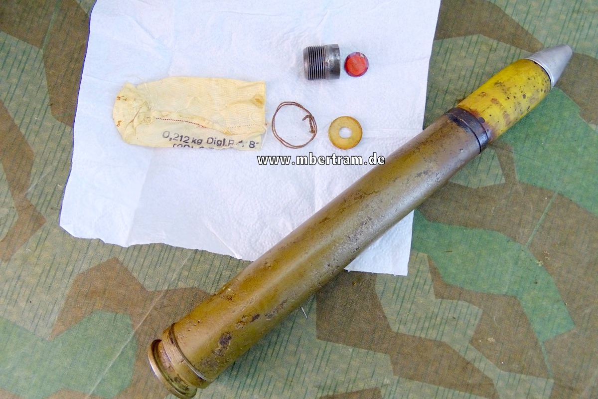Deutsche 3,7 cm Flak Spreng Leuchtspur Granate,  Aluzünder, Beschriftung, Hülse