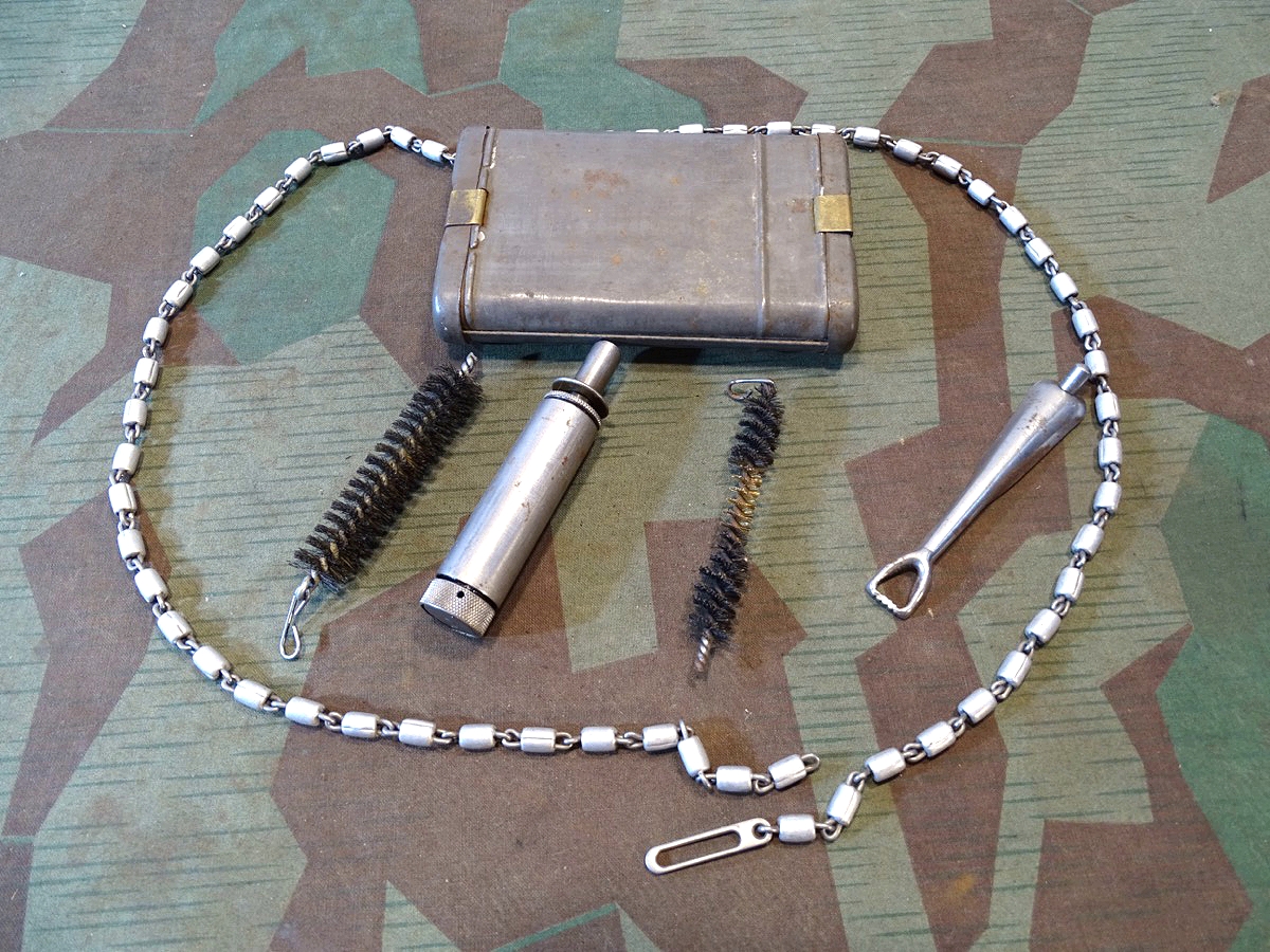 RG 34 Putzset für K 98 mit komplettem Inhalt, Appel 1935" 