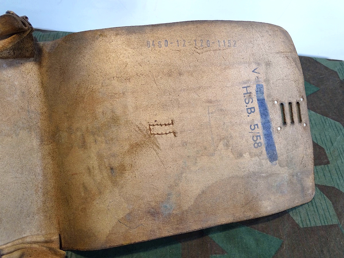 Braune Leder Kartentasche, Baumuster wie Wehrmacht, etwas defekt