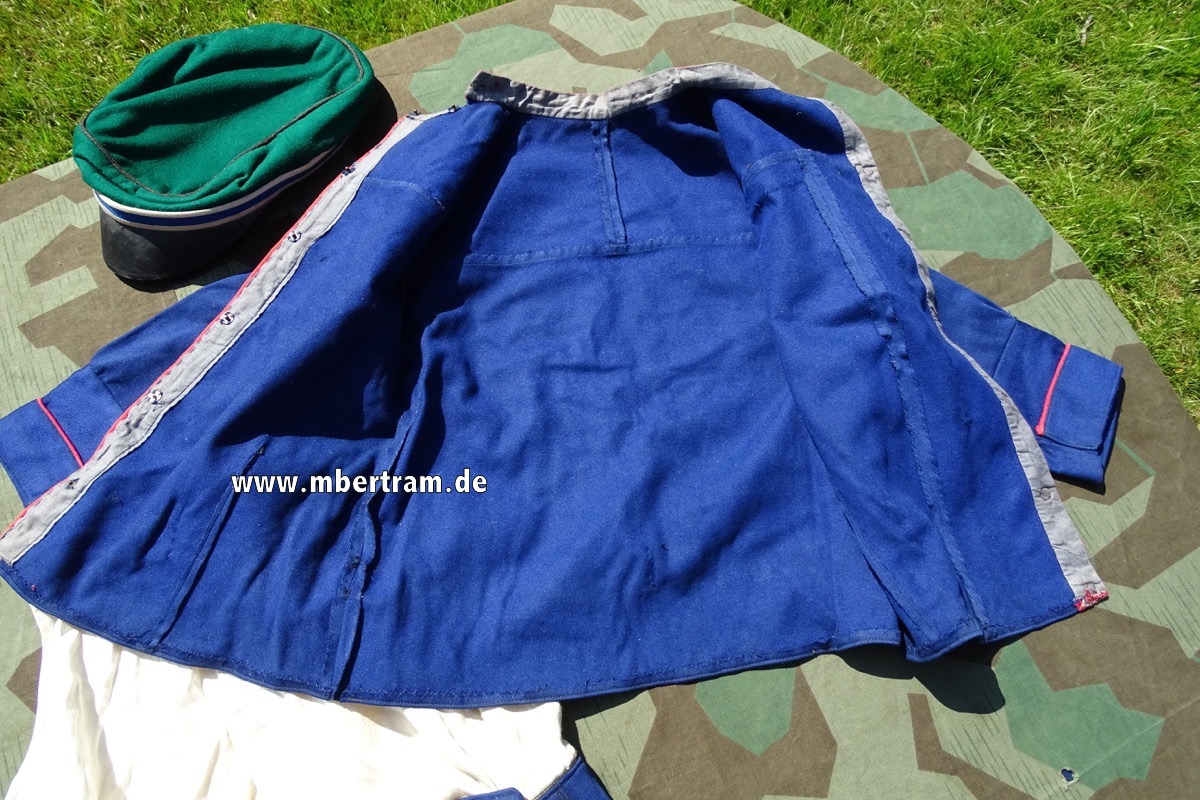 Kinder Uniform, preussisches, blaues Uniformtuch, Preussische Uniformknöpfe.