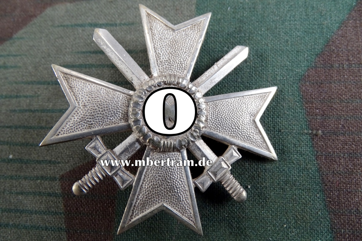 Kriegsverdienstkreuz 1939 1. Klasse mit Schwertern, Feinzinkfertigung