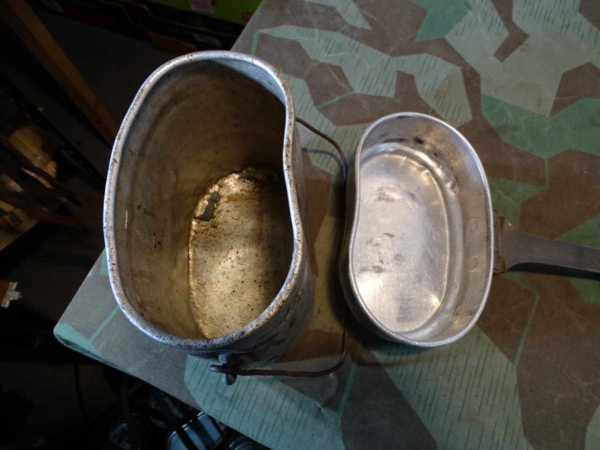 Wehrmacht Kochgeschirr, Komplett  von 1940. Deckel  ESB 40( Sommerfeld Berlin ) , Unterteil A.W.G 40