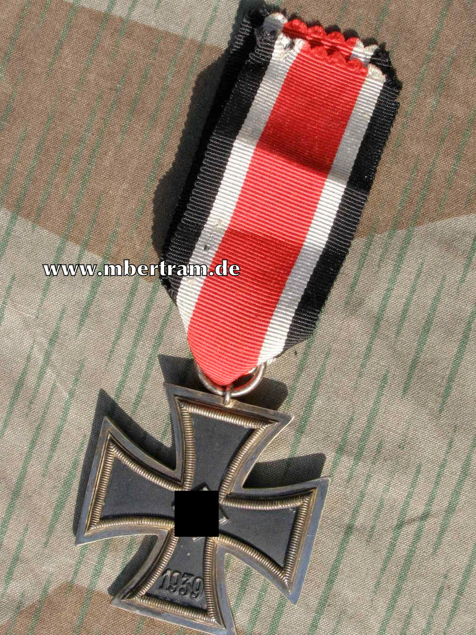 Eisernes Kreuz 1939 2. Klasse am Bandabschnitt. o Hst.