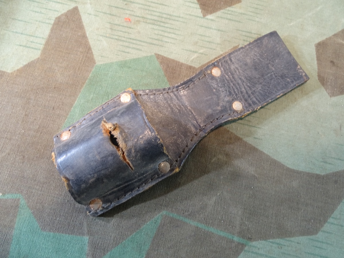 Uns unbekannter Koppelschuh, Seitengewehr 98/05 passt fast rein