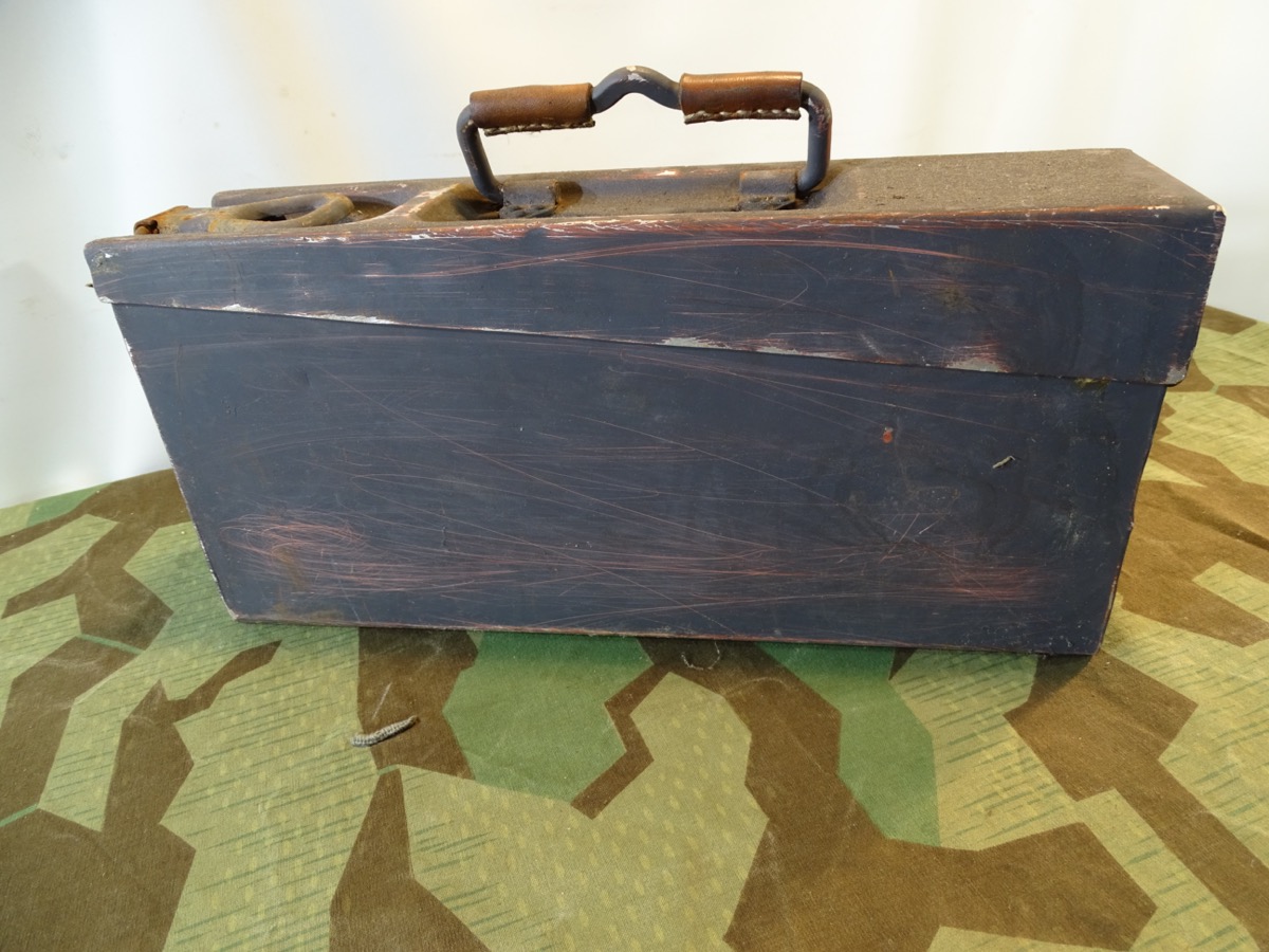 Luftwaffe / Fallschirmjäger, Gurtkasten 34, Aluminium, blaugrau, 1940 
