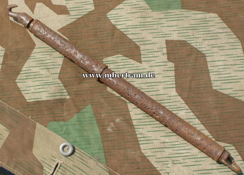 WH Pionierausrüstung: Spanner für Stacheldrahtsperren.