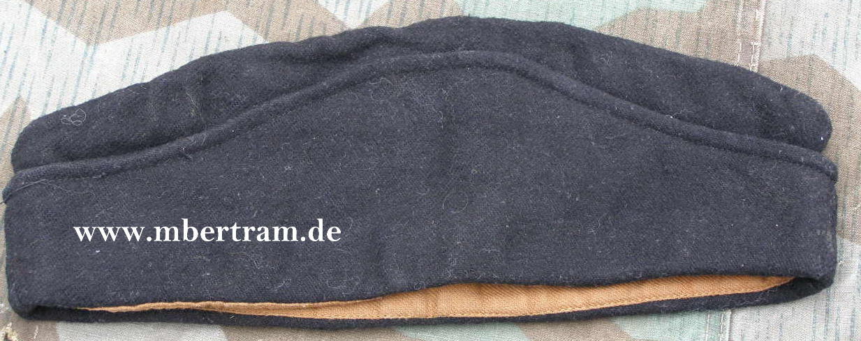 Schiffchen mit DJ / BDM RZM Etikett.