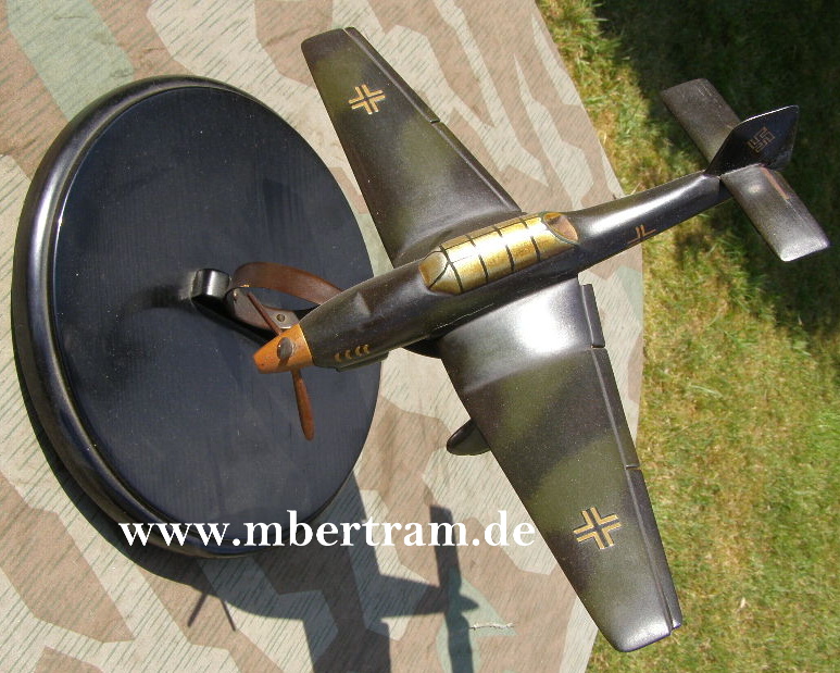 Sehr schönes, grosses Holz Modell einer JU 87 "Stuka"