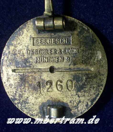 Replik: Goldenes NSDAP Parteiabzeichen 32mm, Deschler