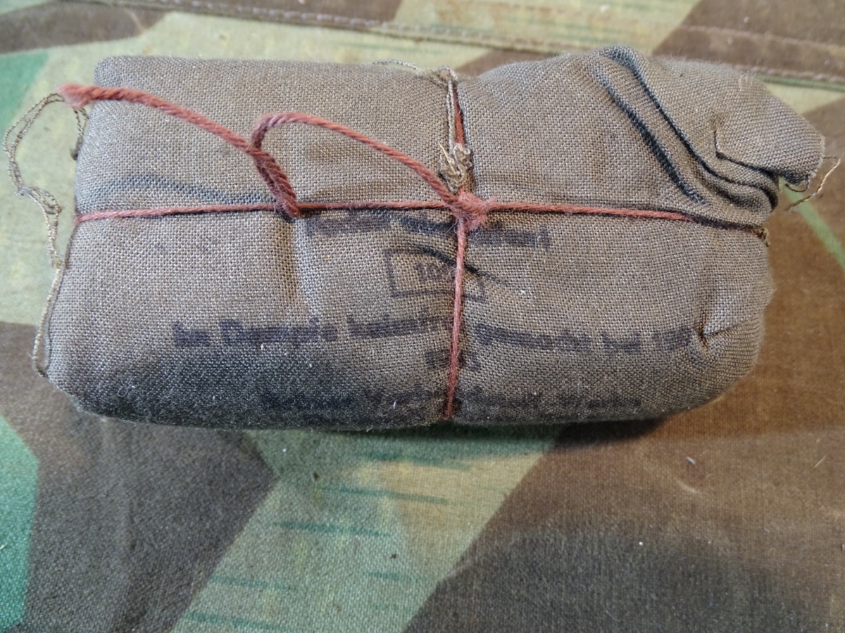 Großes Verbandpäckchen der Wehrmacht, 1943, "Brüxer Verbandstoff Werke"