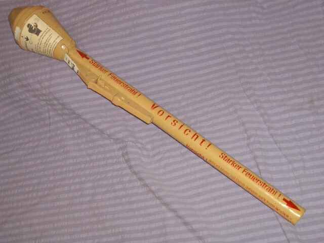 Panzerfaust 60 ,delaboriert, lackiert, mit kompletter Schrift
