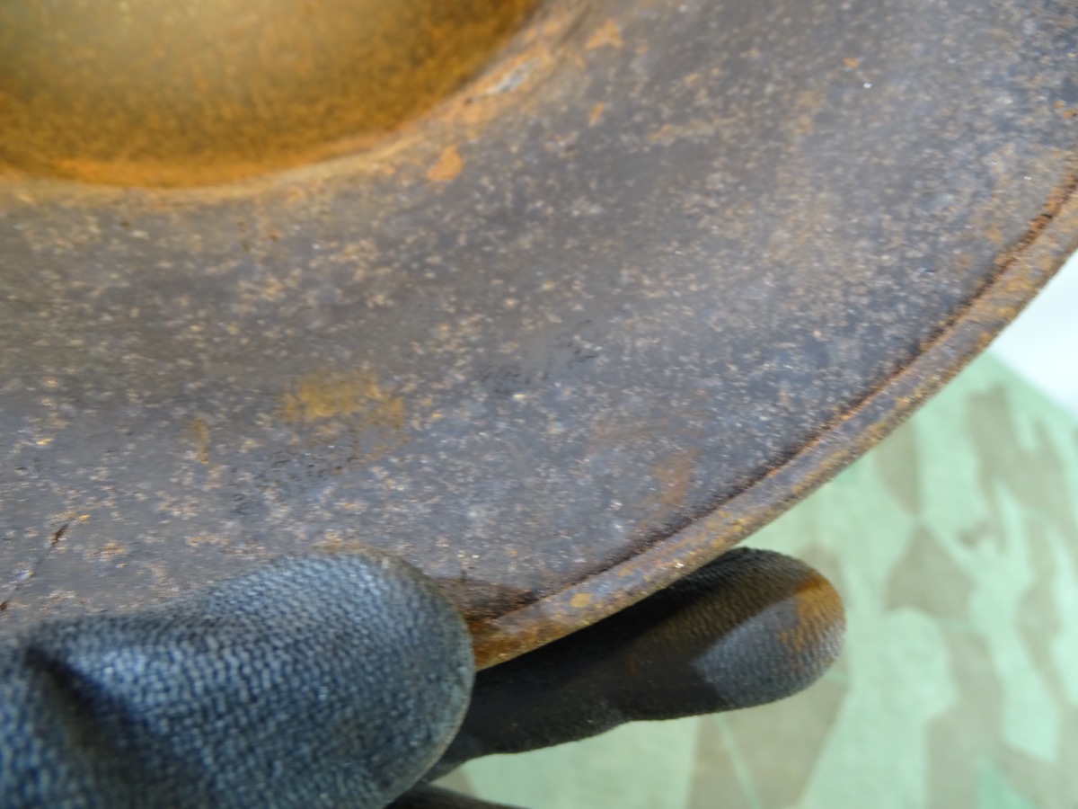 Original Luftschutz Helmglocke Gladiator Form, rauchgeschwärzt 