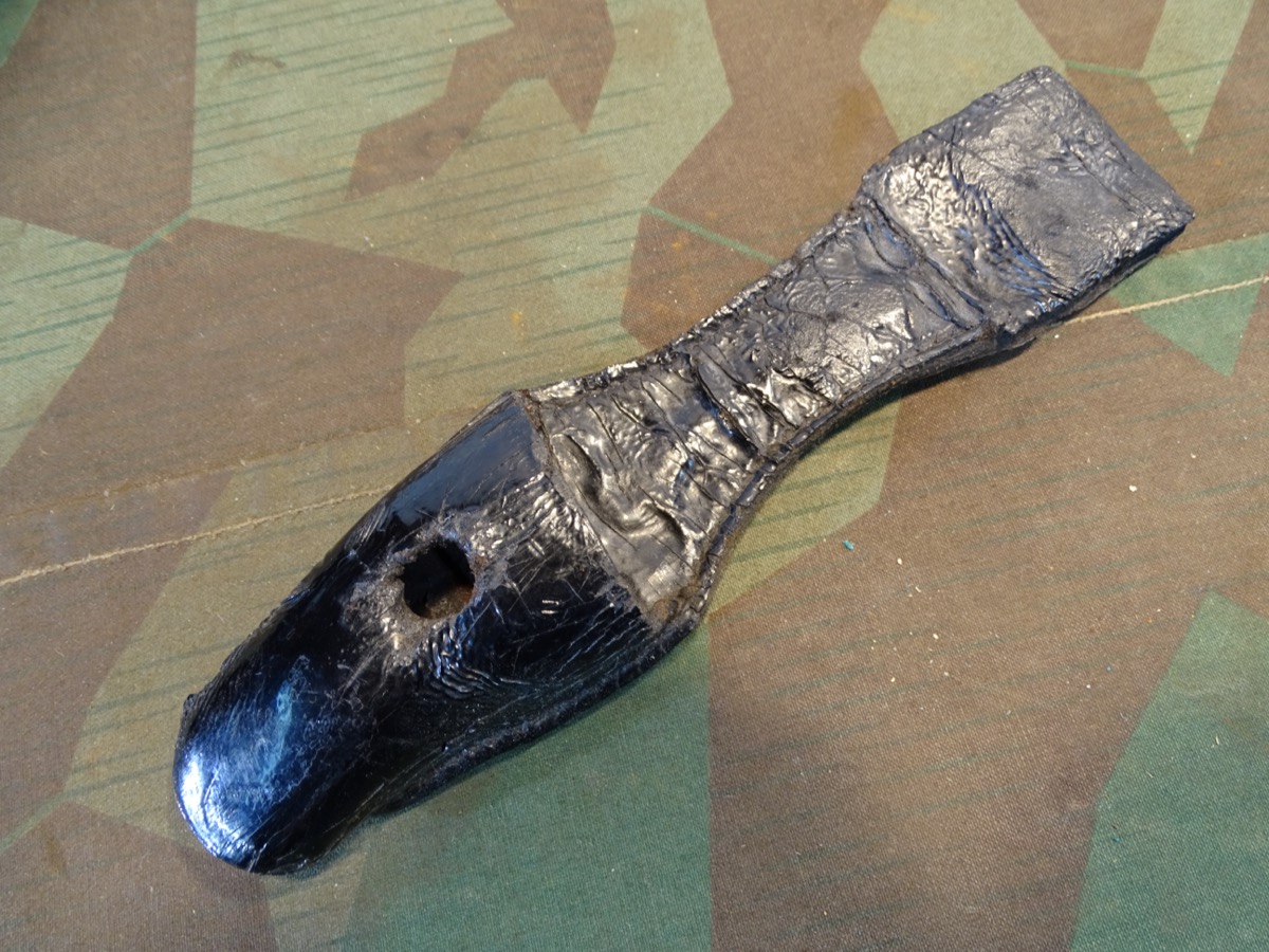Koppelschuh für Wehrmachts Ausgeh-/ Extra  Seitengewehr KS 98, schwarzes Leder 