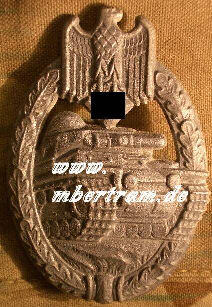 Panzerkampfabzeichen in Silber Feinzink halbhohle Variante