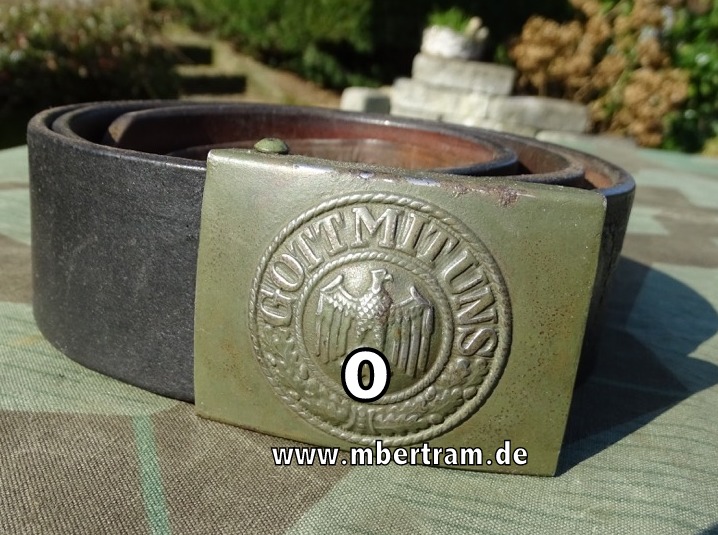 WEHRMACHTS KOPPELSCHLOSS STAHL, MIT RIEMEN:  org 11/42