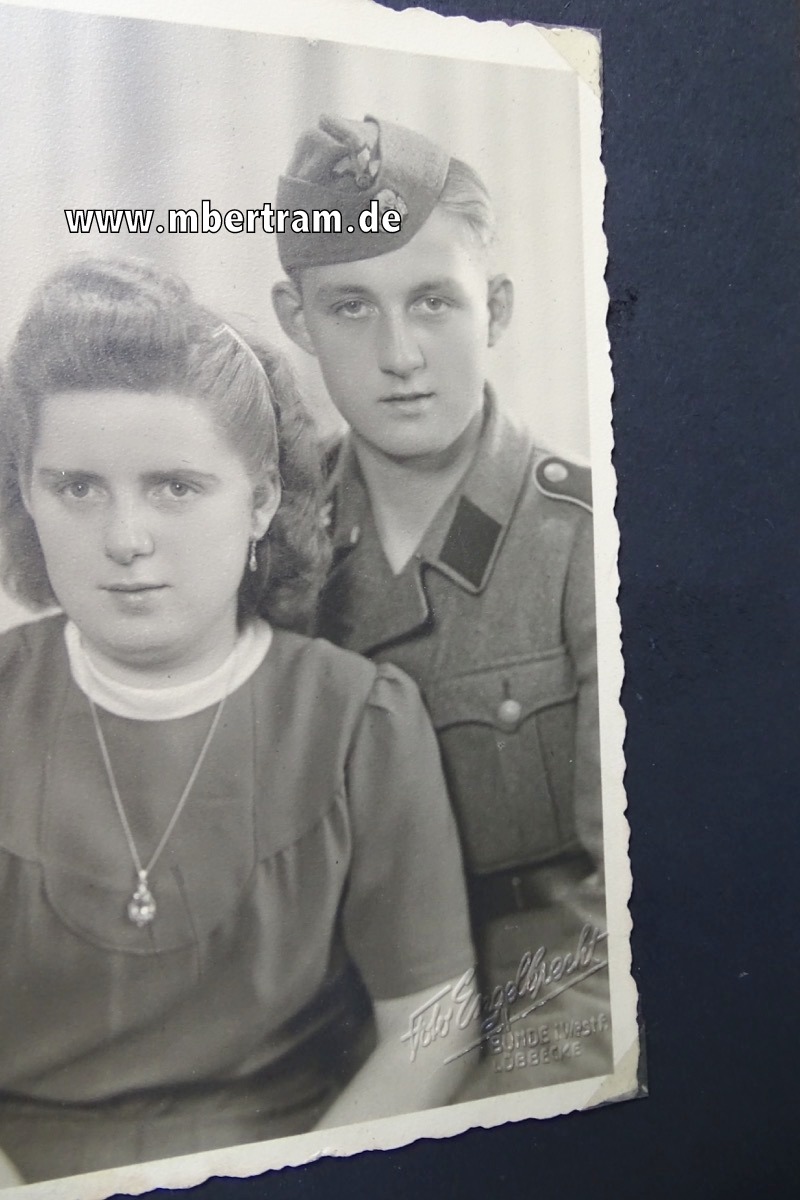 18408-28 Fotoalbum eines Angehörigen der SS Division "Germania"