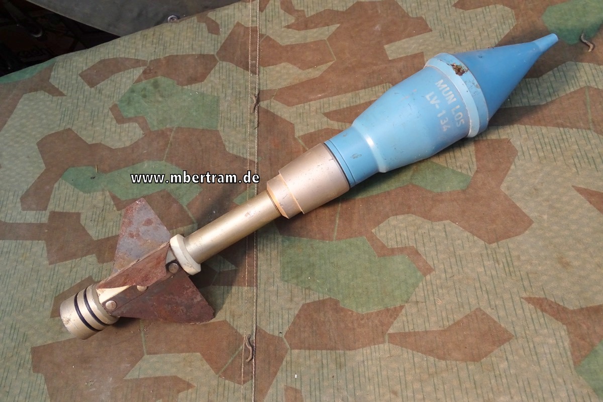 Deko Übungs Rakete / Rocket Leichte Panzerfaust 44 (PZFGR) anti-tank rocket