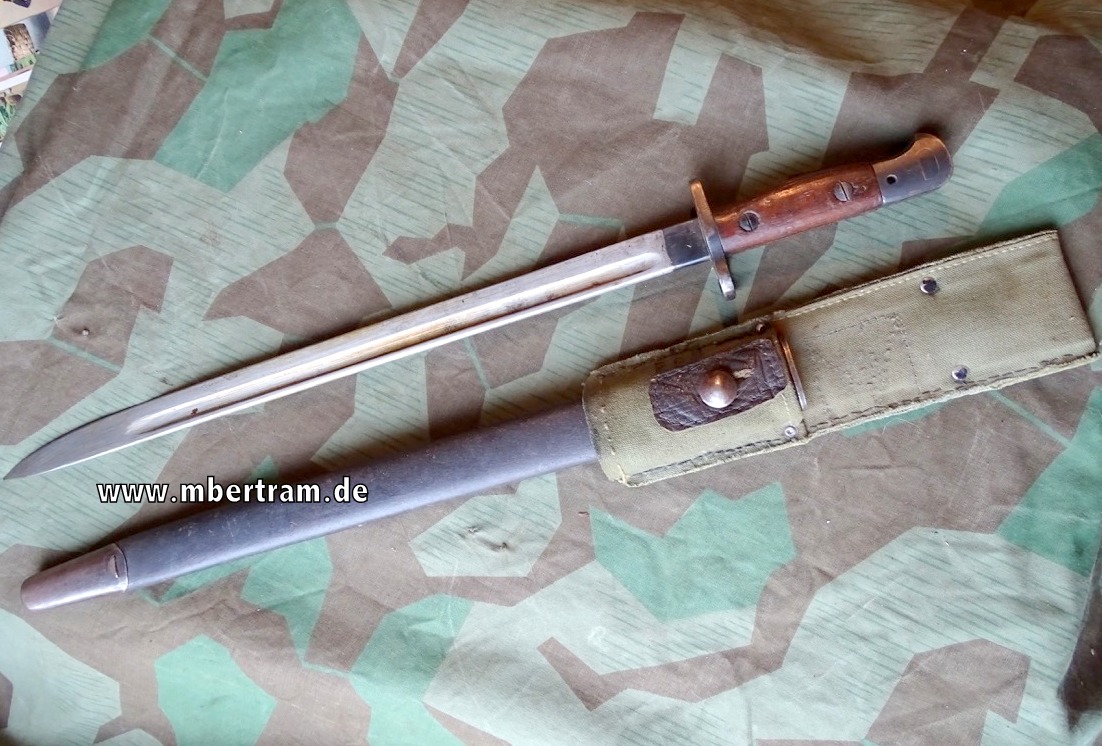 Langes Original Wilkinson Bajonett, Pattern 1907, Lederscheide, Eisenbeschläge 