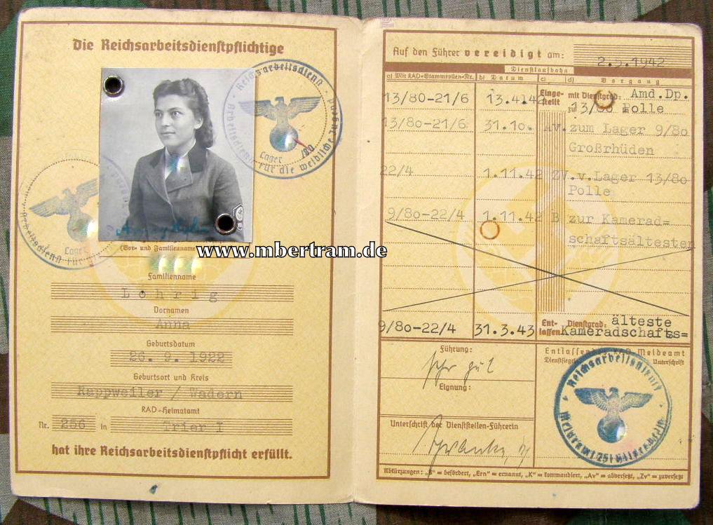 11174-3 Dokumentenkonvolut Kameradschaftsälteste Anna L. weibl. RAD