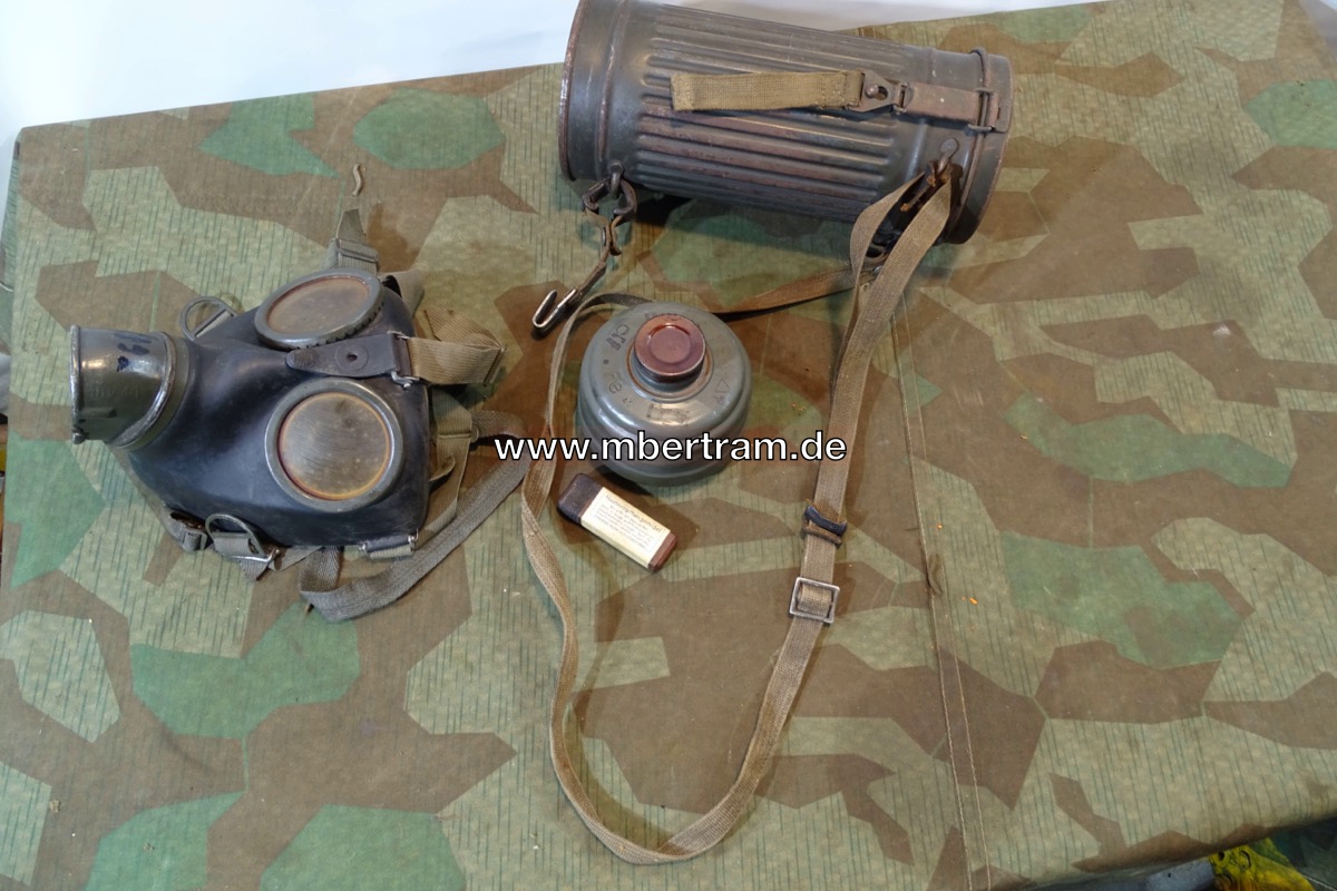 Wehrmachts Gasmaske mit Dose, Filter , Losantin um 1941