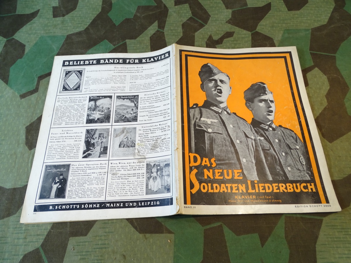 Das neue Soldatenliederbuch für Klavier ( mit Text) Band 3  um 1940