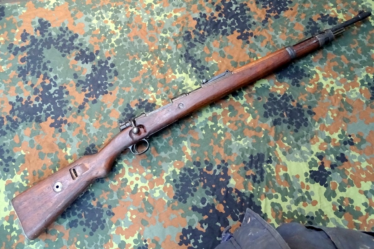 Deko K 98, frühes Wehrmachtsmodell, Schlosshülse von Karabiner oder Gewehr 98 des 1. Weltkrieges.