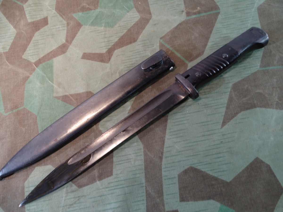 Wehrmachts K 98 Seitengewehr SG 84/98 mit Bakelit Griffschalen, clc 44/ 43 asw 