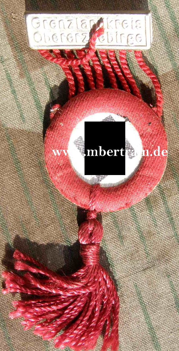 Grenzlandkreis Obererzgebirge, Metall mit Stoff.