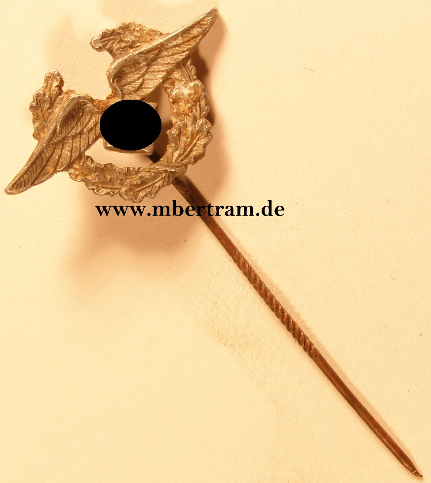 Luftwaffe Abzeichen für Angestellte und Arbeiter, 2.Form