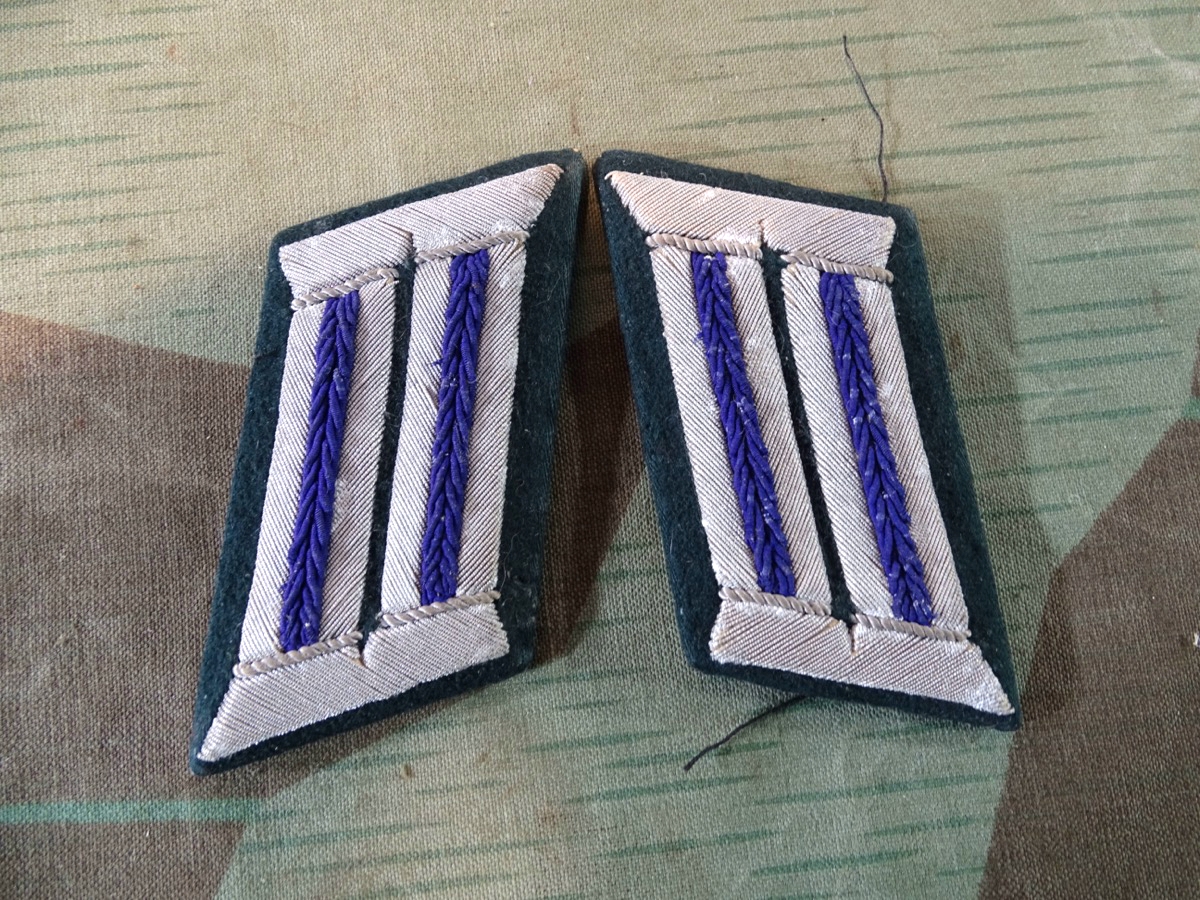 Paar Kragenspiegel Arzt bzw. Sanitätsoffizier der Wehrmacht