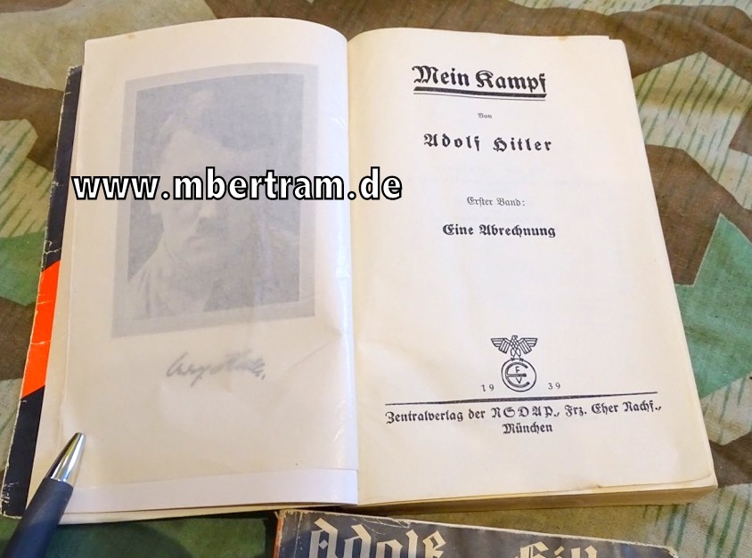 Adolf Hitler: "Mein Kampf", Ausgabe in 2 Büchern, Widmung Lg.Nachr. Abt. Holland