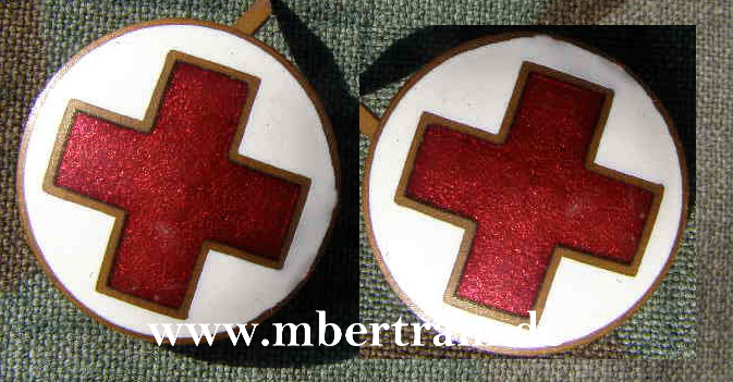 Pärchen Rot Kreuz Kragenauflage, auch als Mützenemblem getragen, 1.Weltkrieg